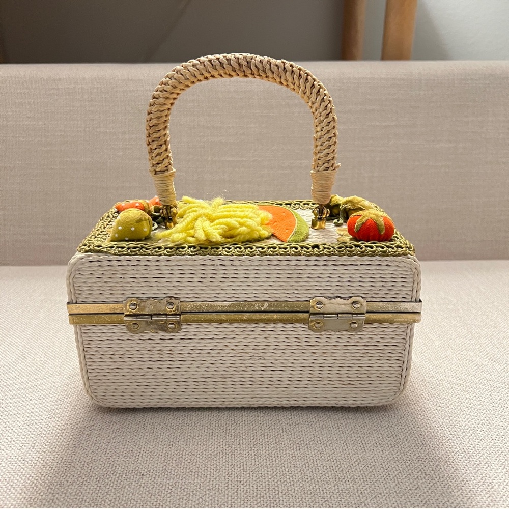Vintage Velvet Strawberry Fruits Handmade Box Novelty Whimsical Purse - Picture 5 of 6